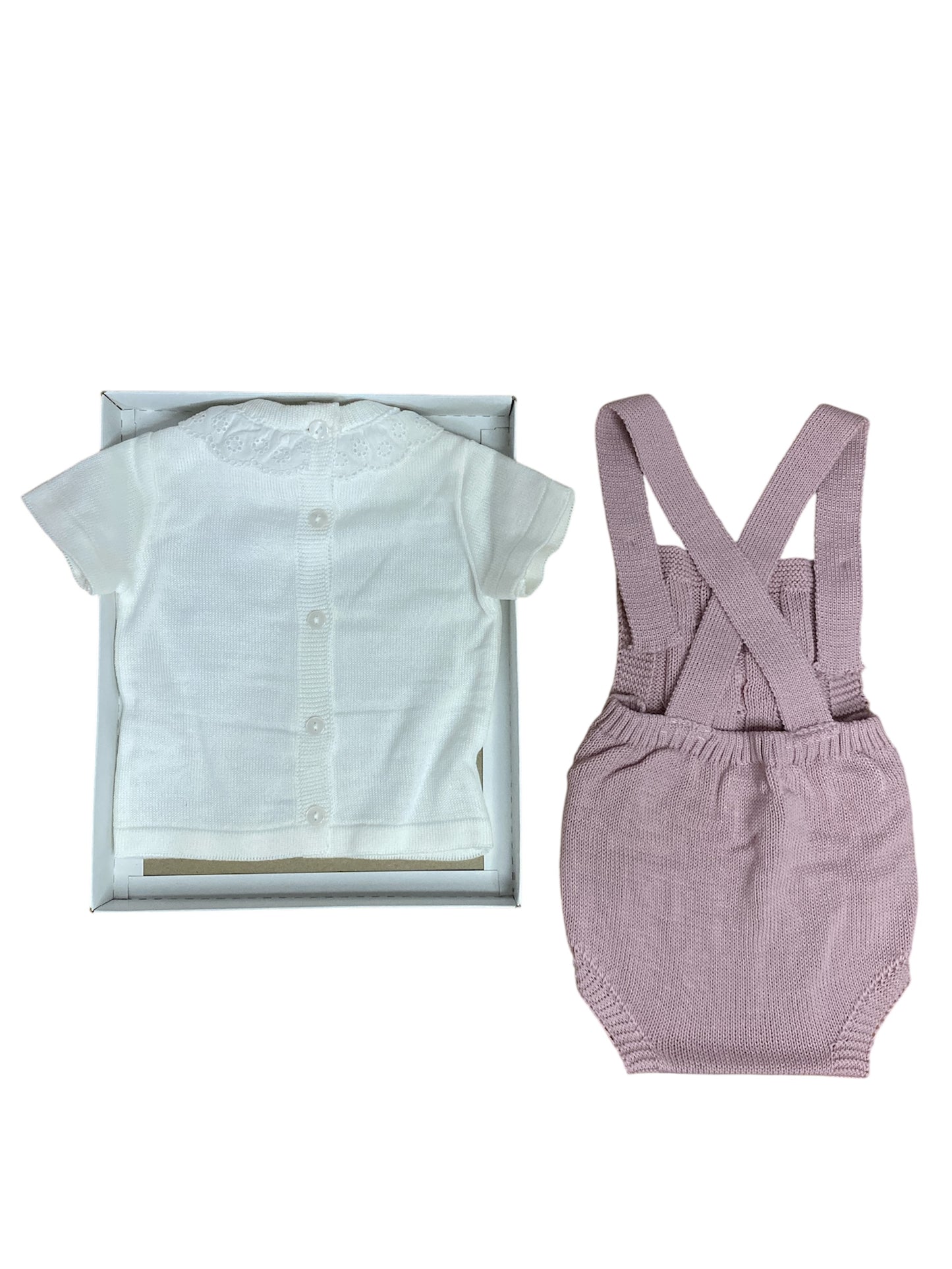 Conjunto de hilo con lazo de satén.