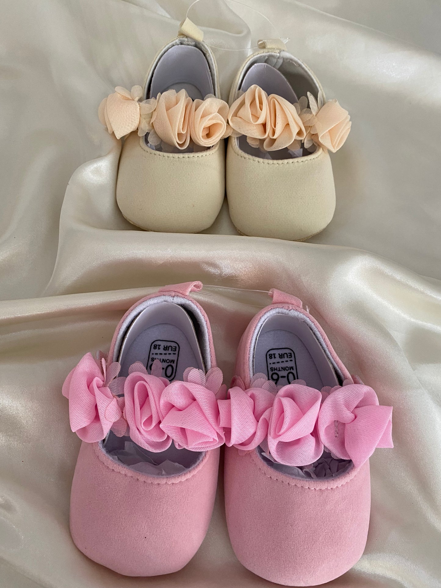 ZAPATOS CON DETALLE FLORES BEBÉ NIÑA