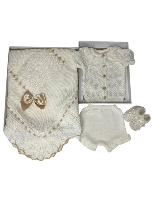 CONJUNTO DE TOCA LAZO DORADO  MÁS TRAJE Y PATUCOS DE HILO PARA VERANO