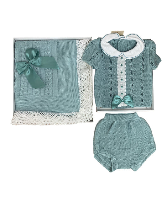Toquilla más traje talla 6meses. Verde.