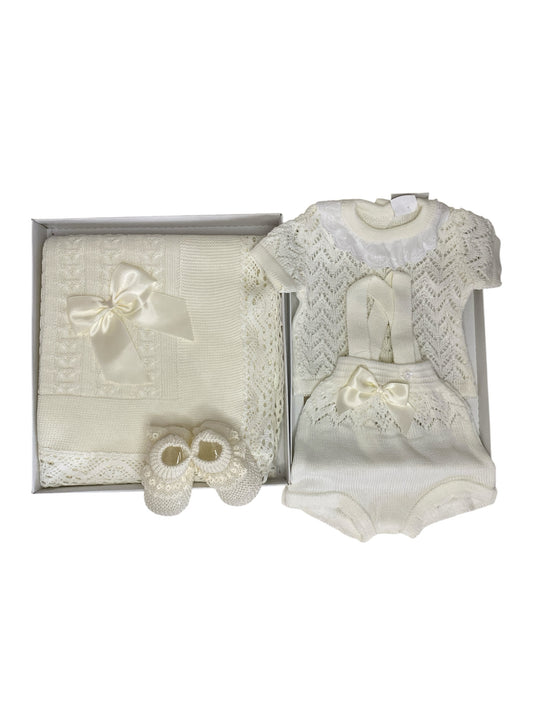Conjunto primera puesta. Talla única. Verano. Beis. Bebé niña