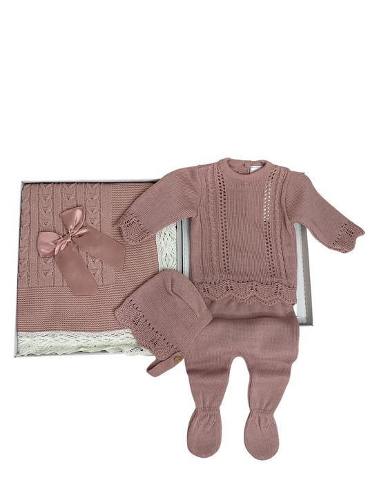 Toquilla más Traje. Talla única. Primera Puesta. Bebé niña