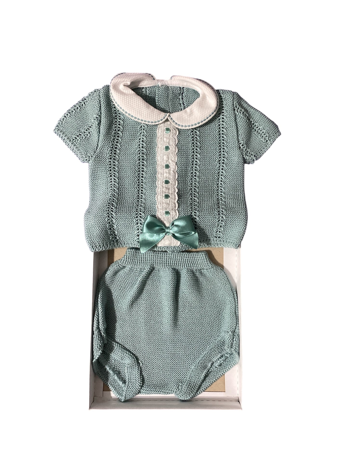 CONJUNTO DE HILO BEBÉ TALLA 6 MESES