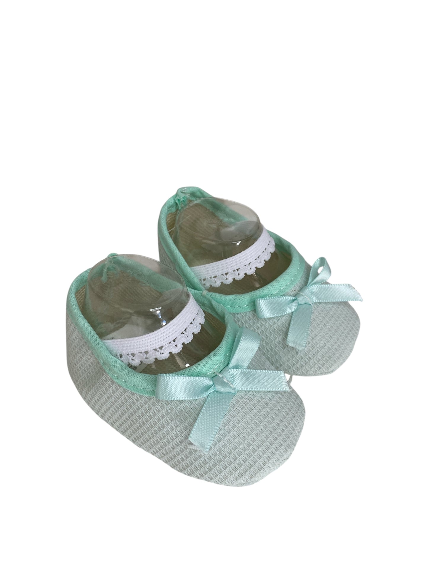 Zapatitos para bebe recién nacida. Estilo clásico
